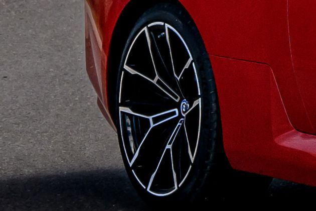 BMW M2 Wheel Image