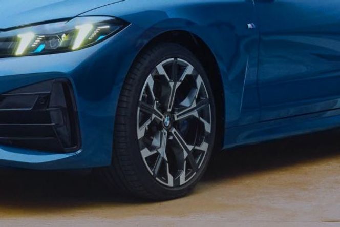 BMW M440i Wheel Image BMW M440i Wheel Image