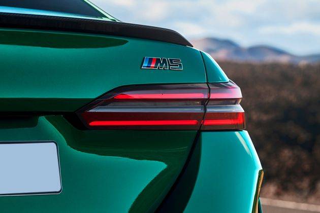 BMW M5 Taillight Image