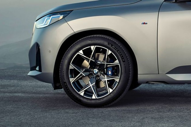 ബിഎംഡബ്യു എക്സ്2 ചക്രം image