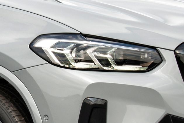 BMW X4 Headlight Image