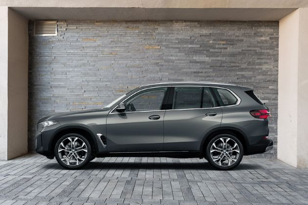 BMW X5 Side View (Left)  Image
