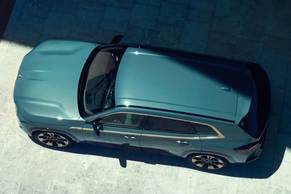 BMW XM Top View Image