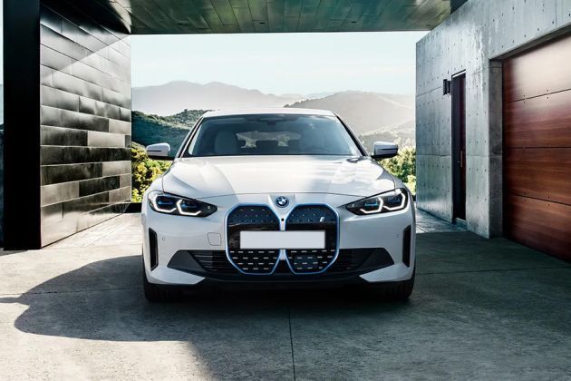 BMW i4 Front View Image