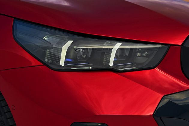 BMW i5 Headlight Image