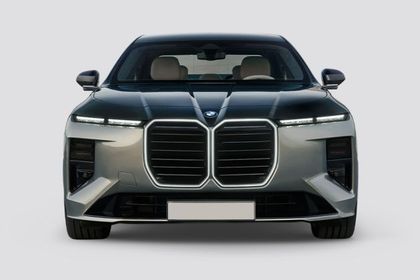 BMW i7 Facelift Front View Image BMW i7 Facelift Front View Image