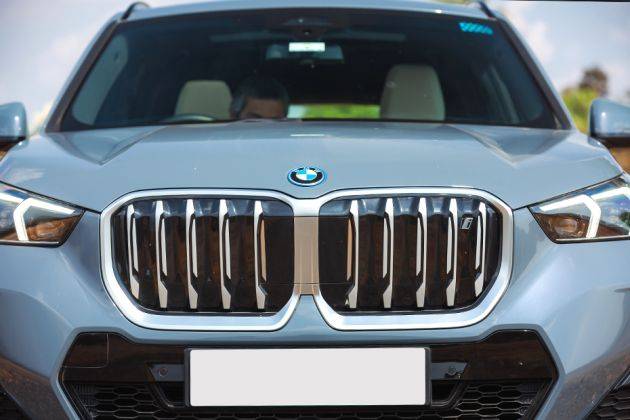 BMW iX1 Grille Image