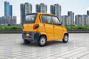 Bajaj Qute Rear Right Side Image