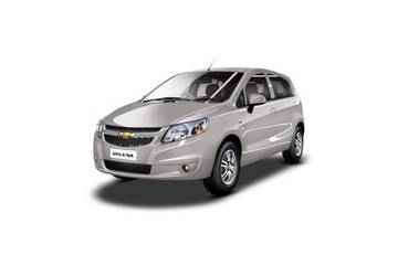 Chevrolet Sail Hatchback 2012-2013 Front Left Side Image