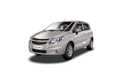 Chevrolet Sail Hatchback 2012-2013 Petrol On Road Price, Features