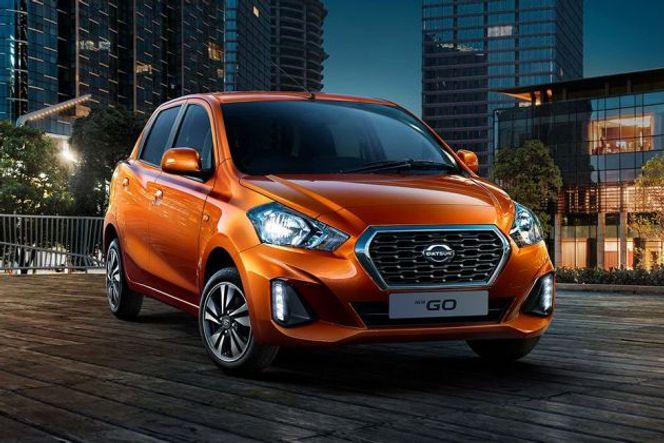 Datsun GO "
Pictured here are the bulges on the bonnet that extend down onto the front bumper to eventually end near the grille’s border. There are no fog lamps on offer, though the top-spec T(O) trim comes with vertically stacked LED daytime running lights (DRLs) placed near the fog lamp area." Datsun GO "
Pictured here are the bulges on the bonnet that extend down onto the front bumper to eventually end near the grille’s border. There are no fog lamps on offer, though the top-spec T(O) trim comes with vertically stacked LED daytime running lights (DRLs) placed near the fog lamp area."