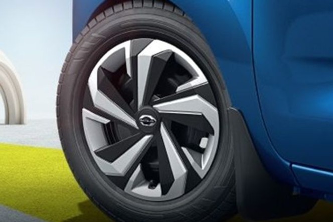 डैटसन रेडी-गो व्हील image