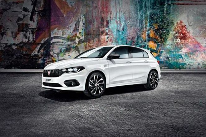 Fiat Tipo Front Left Side Image