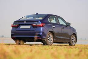 Honda Amaze Rear Right Side Image