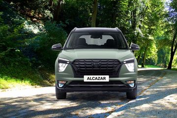 Hyundai Alcazar 2021-2024 Front View Image