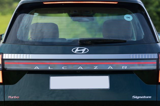 Hyundai Alcazar Platinum DT Diesel On Road Price, Features & Specs