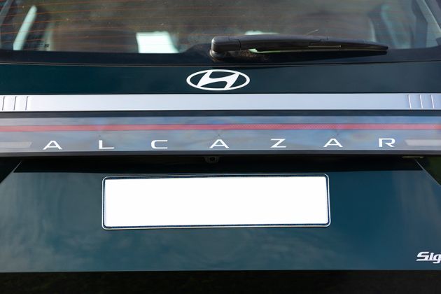 Hyundai Alcazar Platinum DT Diesel On Road Price, Features & Specs