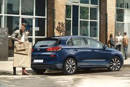 Hyundai i30 Rear Right Side Image