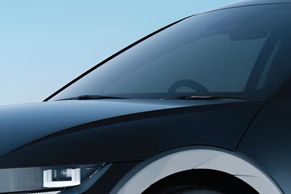 Hyundai IONIQ 5 Front Wiper Image Hyundai IONIQ 5 Front Wiper Image