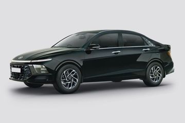 Hyundai Verna Front Left Side Image