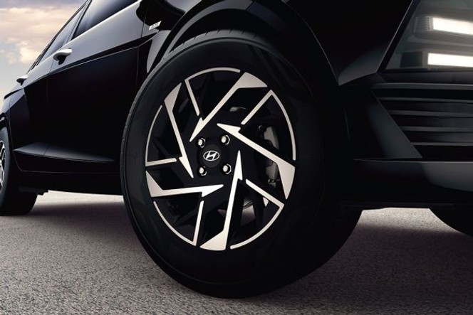 Hyundai Verna Wheel Image