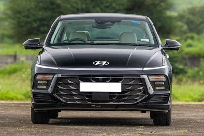 Hyundai Verna Front View Image