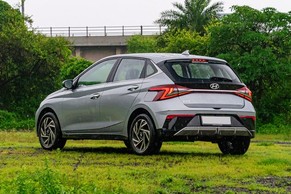 Hyundai i20 Rear Left View Image