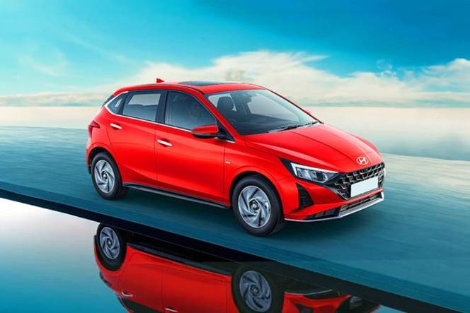 Hyundai i20 Front Right Side View