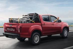 Isuzu Hi-Lander Rear Right Side Image