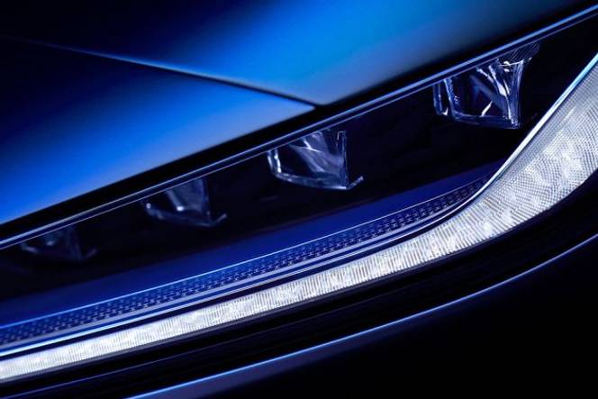 ಜಗ್ವಾರ್ ಎಫ್‌ ಟೈಪ್ headlight image