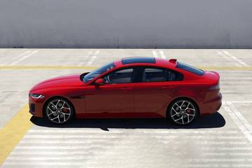 Jaguar XE Side View (Left)  Image