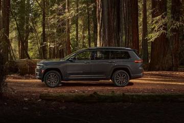 Jeep Grand Cherokee L Side View (Left)  Image