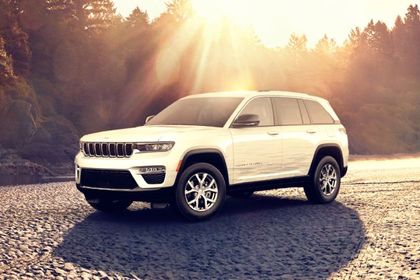 Jeep Grand Cherokee 2022 Front Left Side Image
