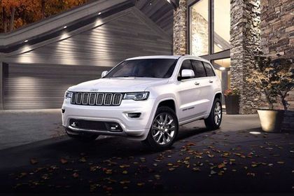 Jeep Grand Cherokee Front Left Side Image