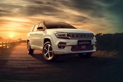 Jeep Meridian Front Right Side View