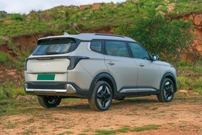 Kia Carens Clavis EV Rear Right Side Image