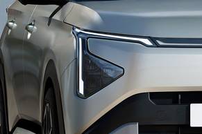 Kia Carens Clavis Headlight Image
