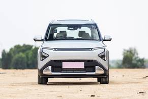 Kia Carens Clavis Front View Image