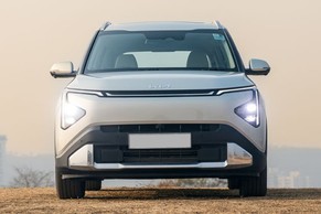 Kia Carens Clavis Front View Image