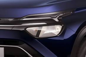 Kia Carens Headlight Image