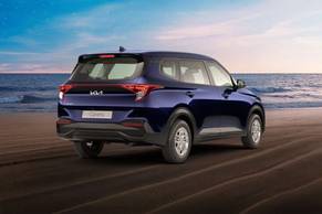 Kia Carens Rear Right Side Image