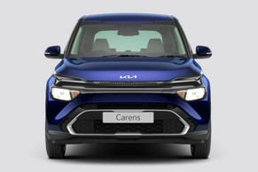 Kia Carens Front View Image