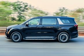 Kia Carnival Exterior Image Image