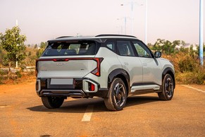 Kia Seltos Rear Right Side Image