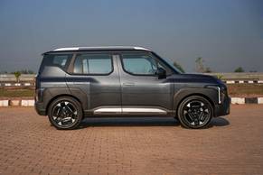 Kia Syros Front Right View Image