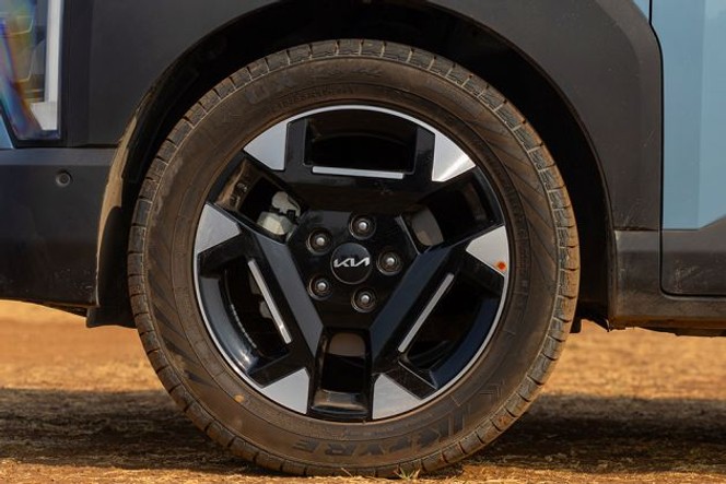 കിയ സൈറസ് ചക്രം image