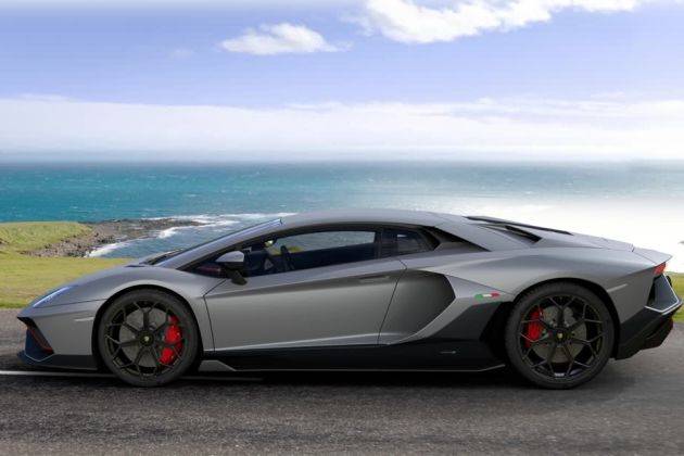 Lamborghini Aventador S Roadster On Road Price (Petrol), Features & Specs,  Images