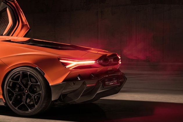 Lamborghini Revuelto Taillight Image