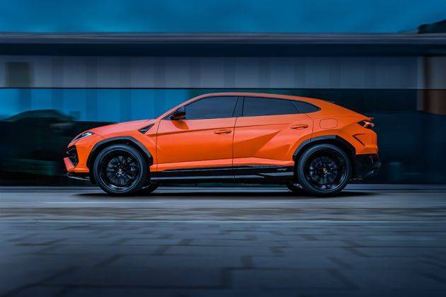 Lamborghini Urus Price - Features, Images, Colours & Reviews