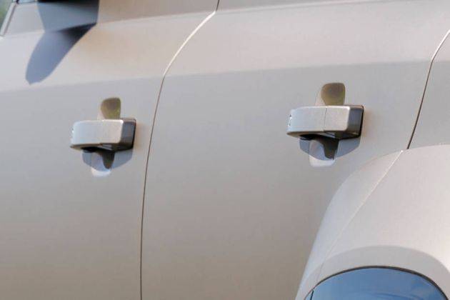 Land Rover Defender Door Handle Image